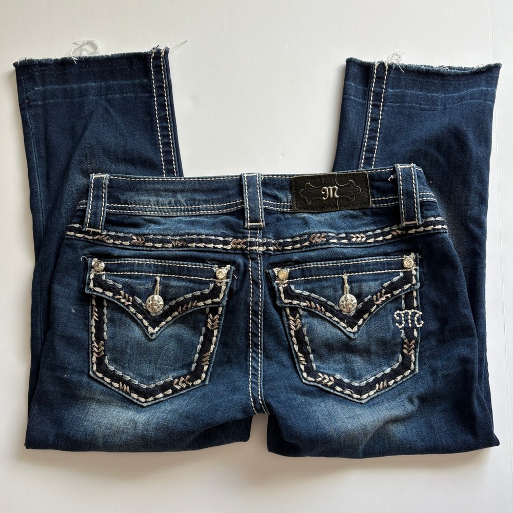 Miss Me Women's Y2K Low Rise Signature Capri Jeans Embroidered Pockets Size 25